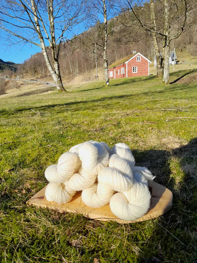 garn frå egne sauer